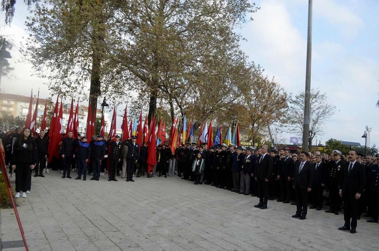 Atatürk Mudanya’da özlemle anıldı
