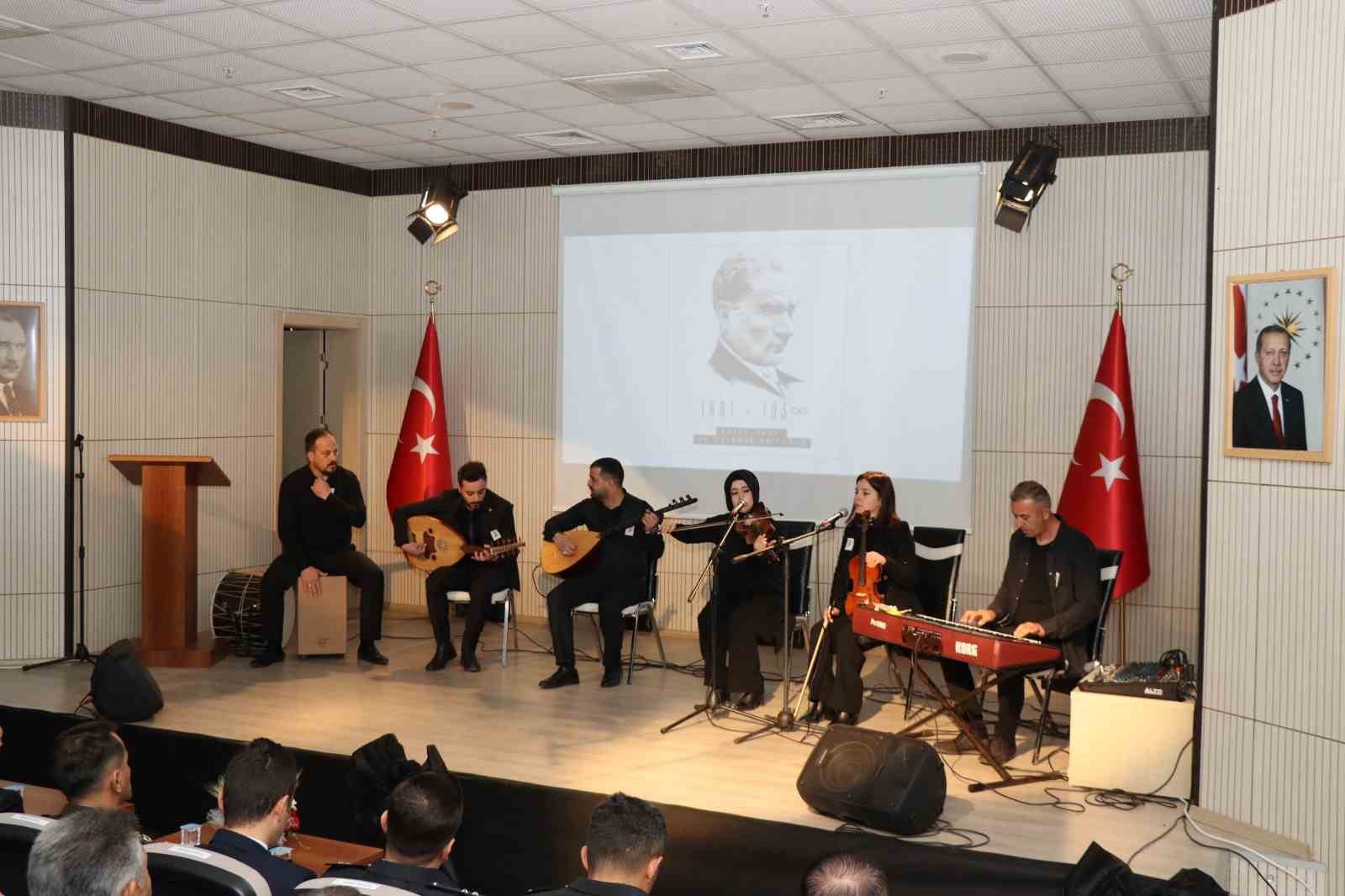 Oltu’da Atatürk’ü anma programları düzenlendi
