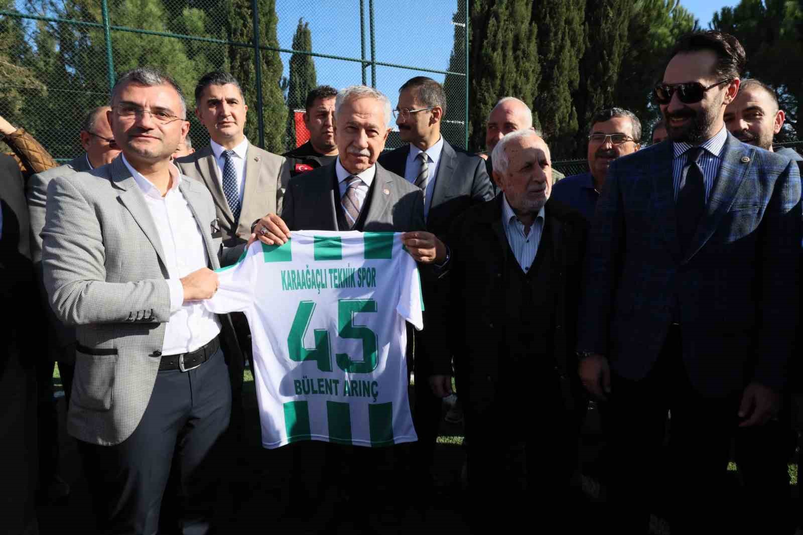 Manisa’ya 245 seyircili yeni futbol sahası kazandırıldı
