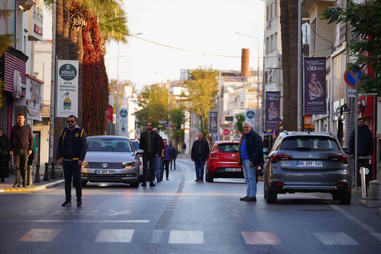 Ayvalık’ta Atatürk hüzünle anıldı
