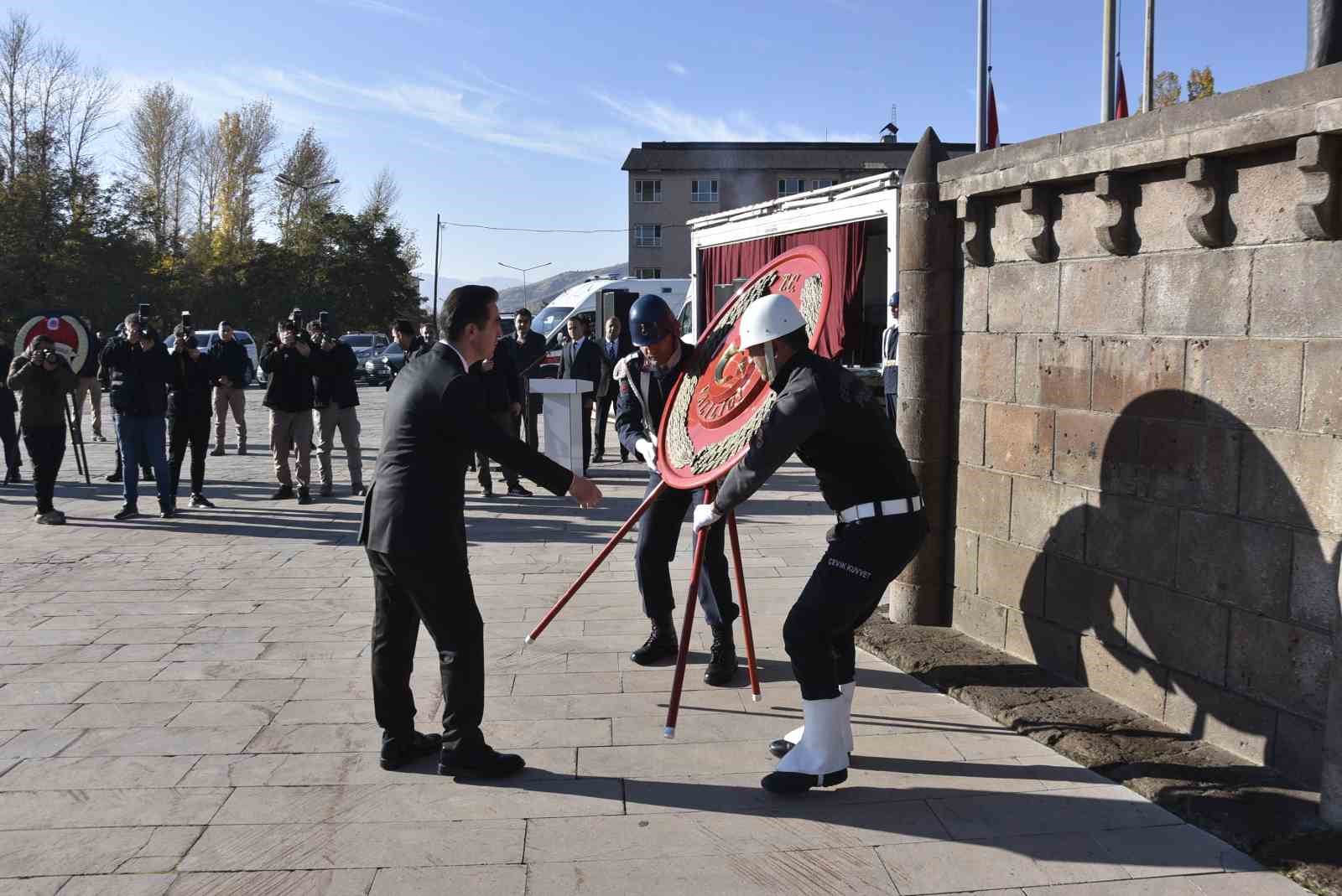 Bitlis’te 10 Kasım Atatürk’ü Anma Günü
