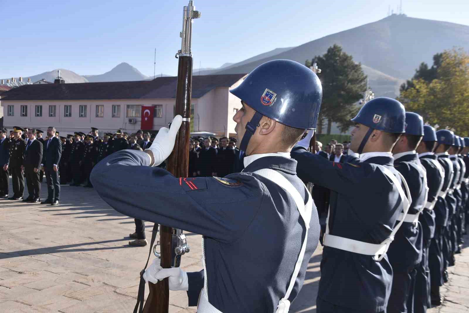 Bitlis’te 10 Kasım Atatürk’ü Anma Günü
