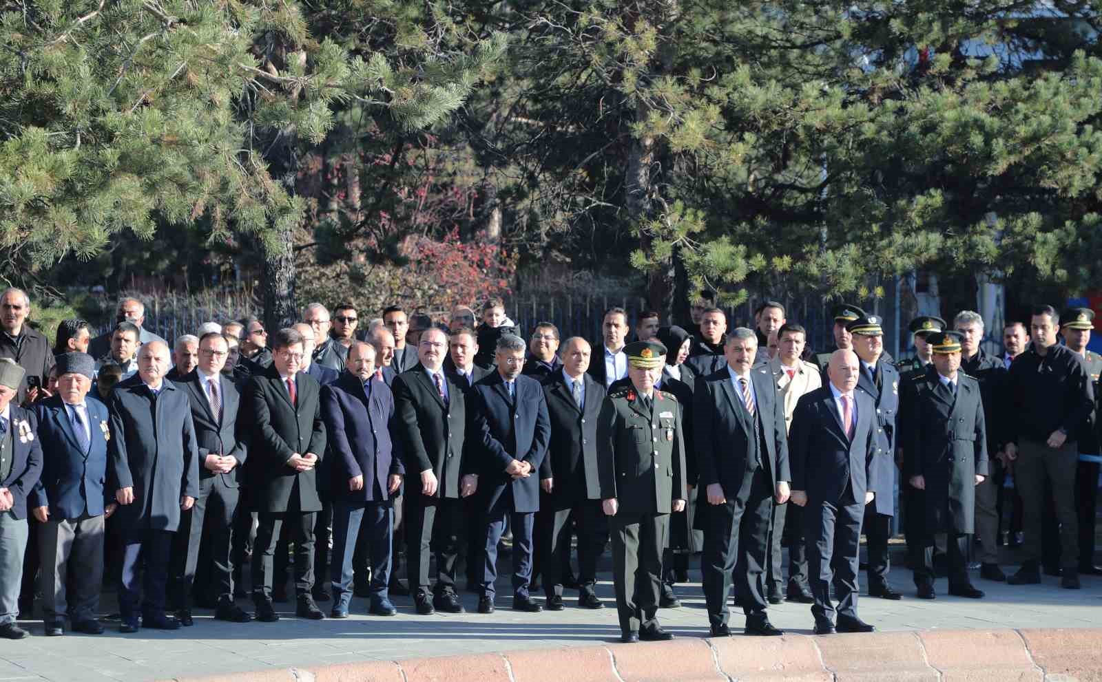 Atatürk Üniversitesinde Gazi Mustafa Kemal Atatürk, düzenlenen etkinliklerle anıldı
