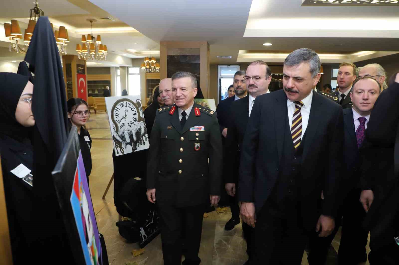 Atatürk Üniversitesinde Gazi Mustafa Kemal Atatürk, düzenlenen etkinliklerle anıldı
