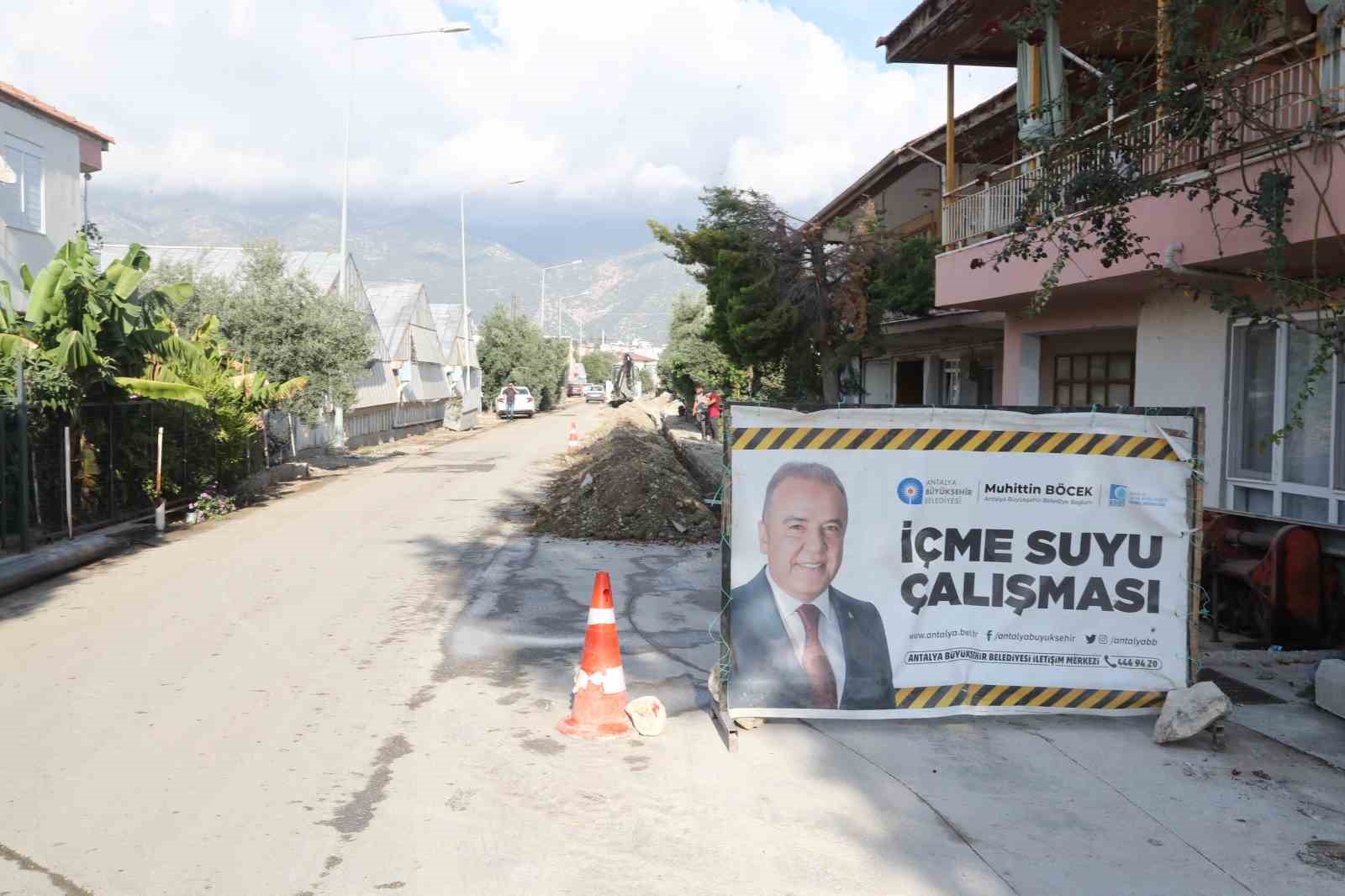 Demre Beymelek’in içme suyu hatları yenileniyor
