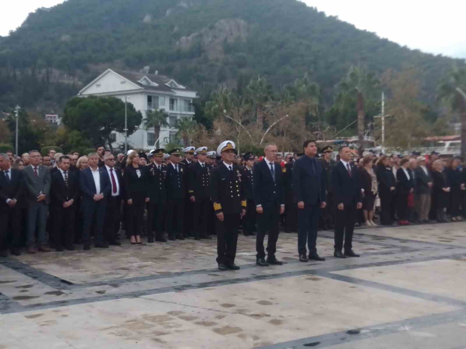 Atatürk Fethiye’de saygı ve özlemle anıldı
