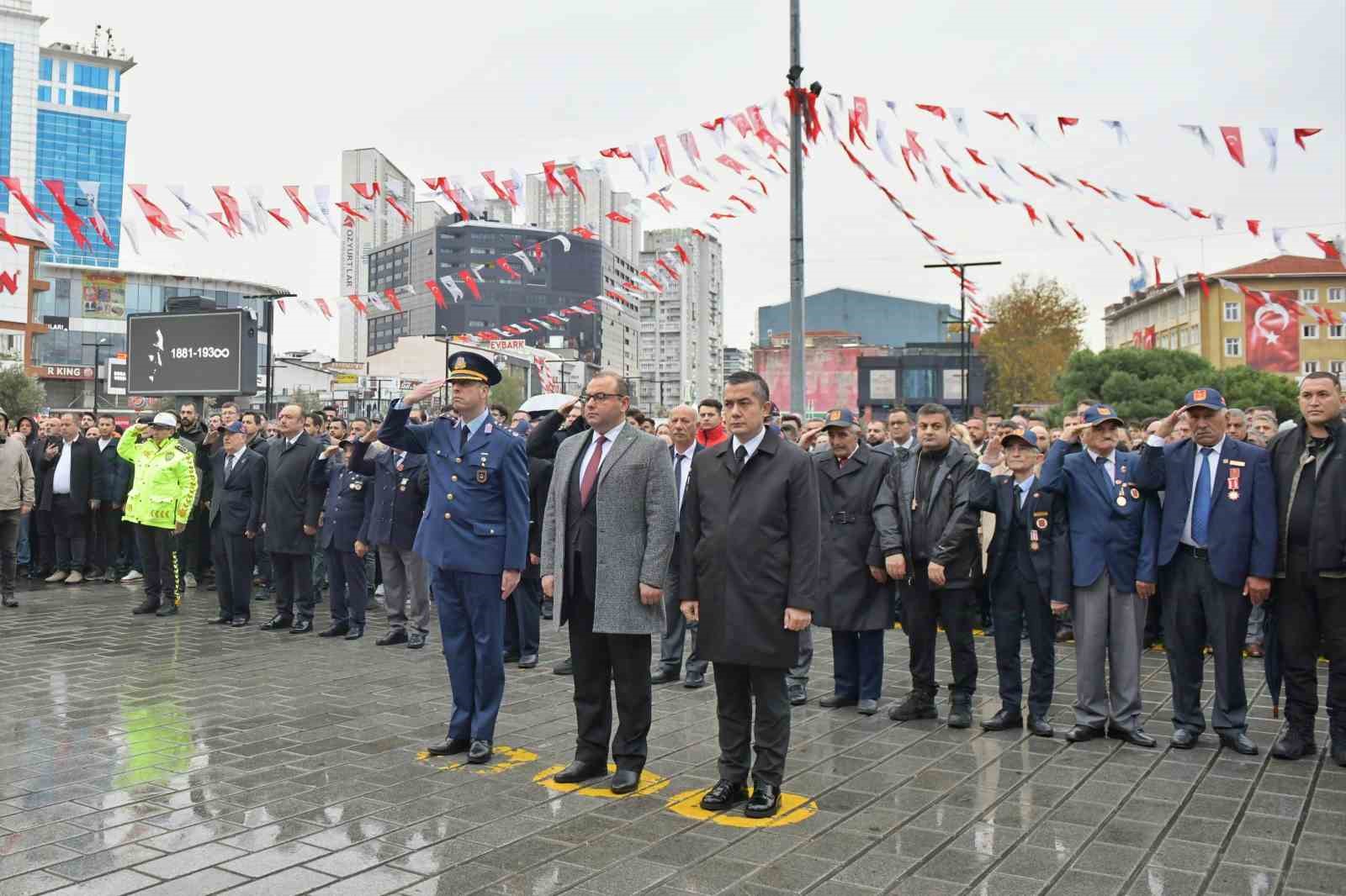 Gazi Mustafa Kemal Atatürk vefatının 86. yıl dönümünde Esenyurt’ta anıldı
