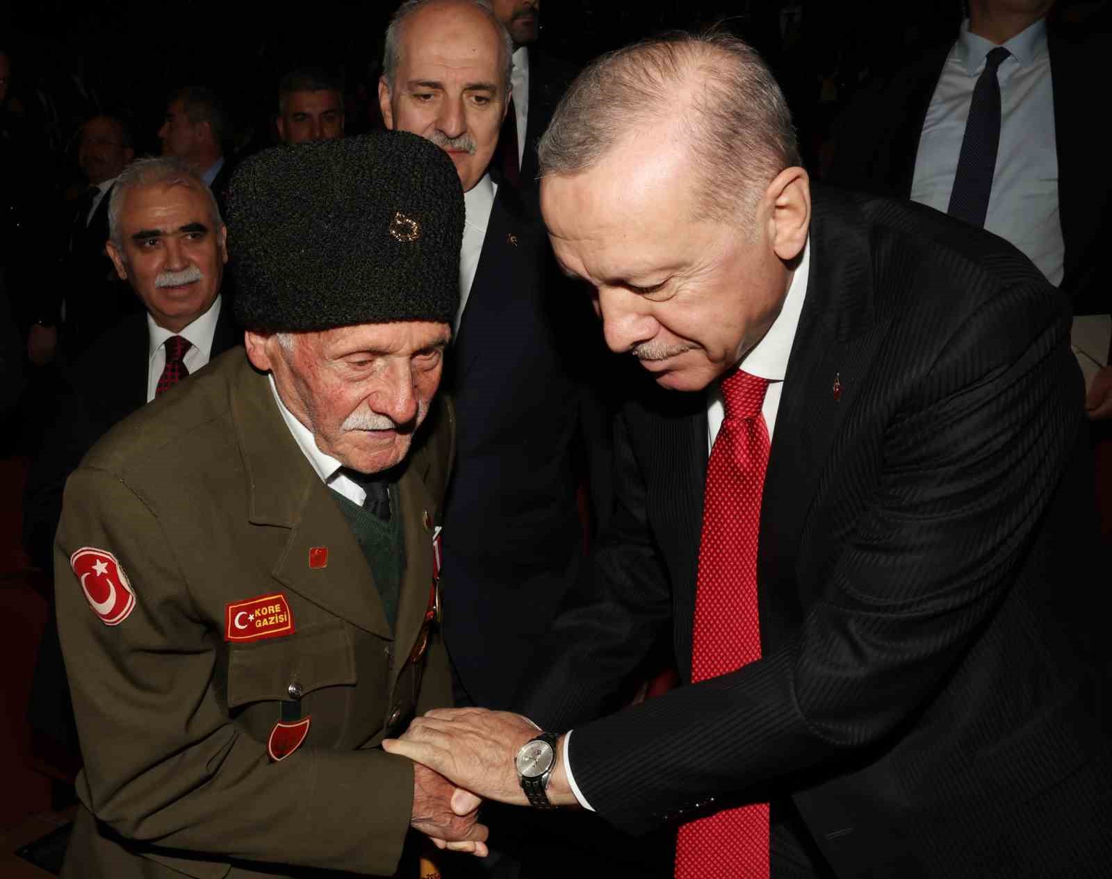 Kore Gazisi Uzun, Cumhurbaşkanı Erdoğan ile bir araya geldi
