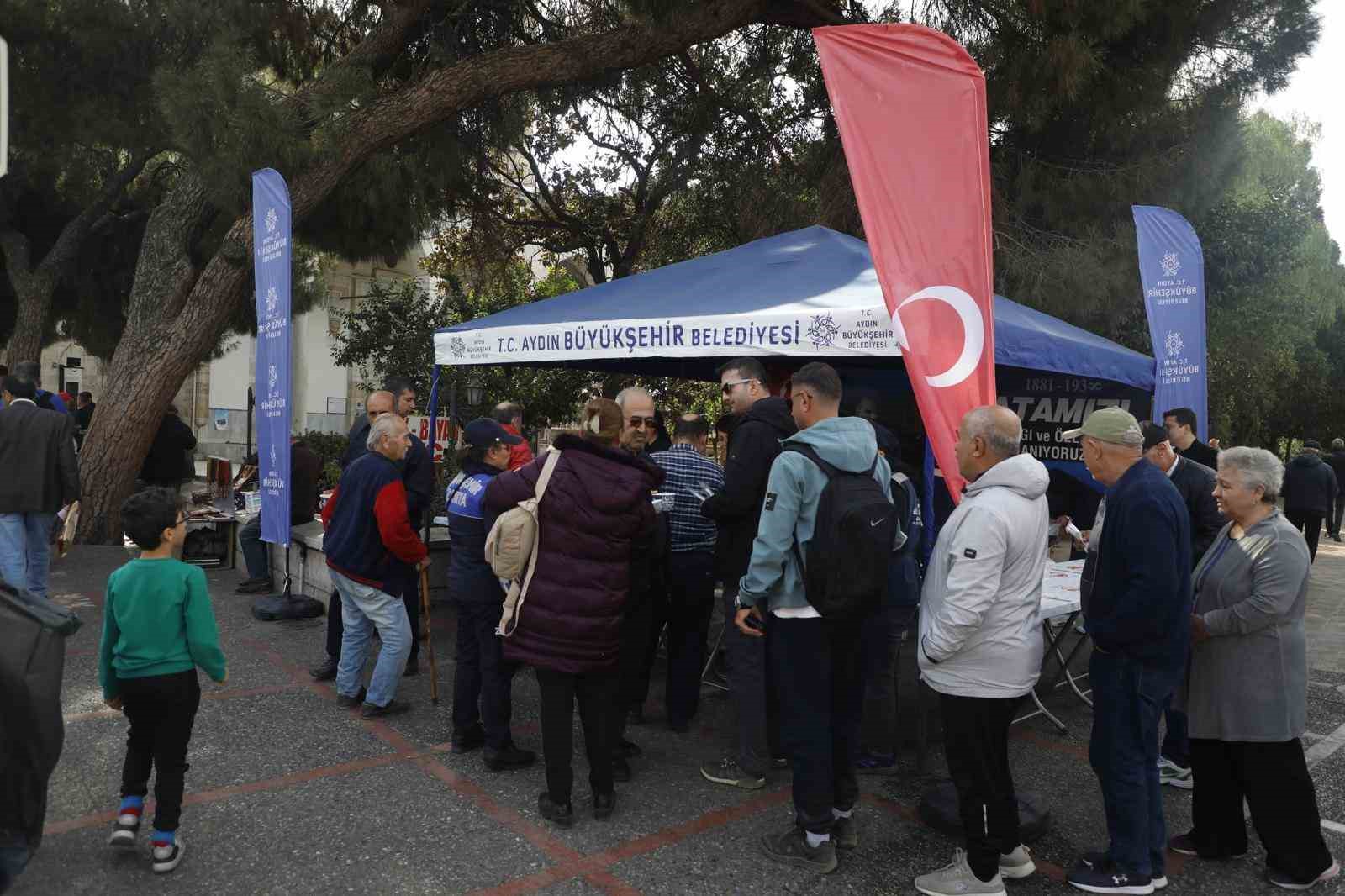 Büyükşehir, Atatürk için 17 ilçede hayır gerçekleştirdi
