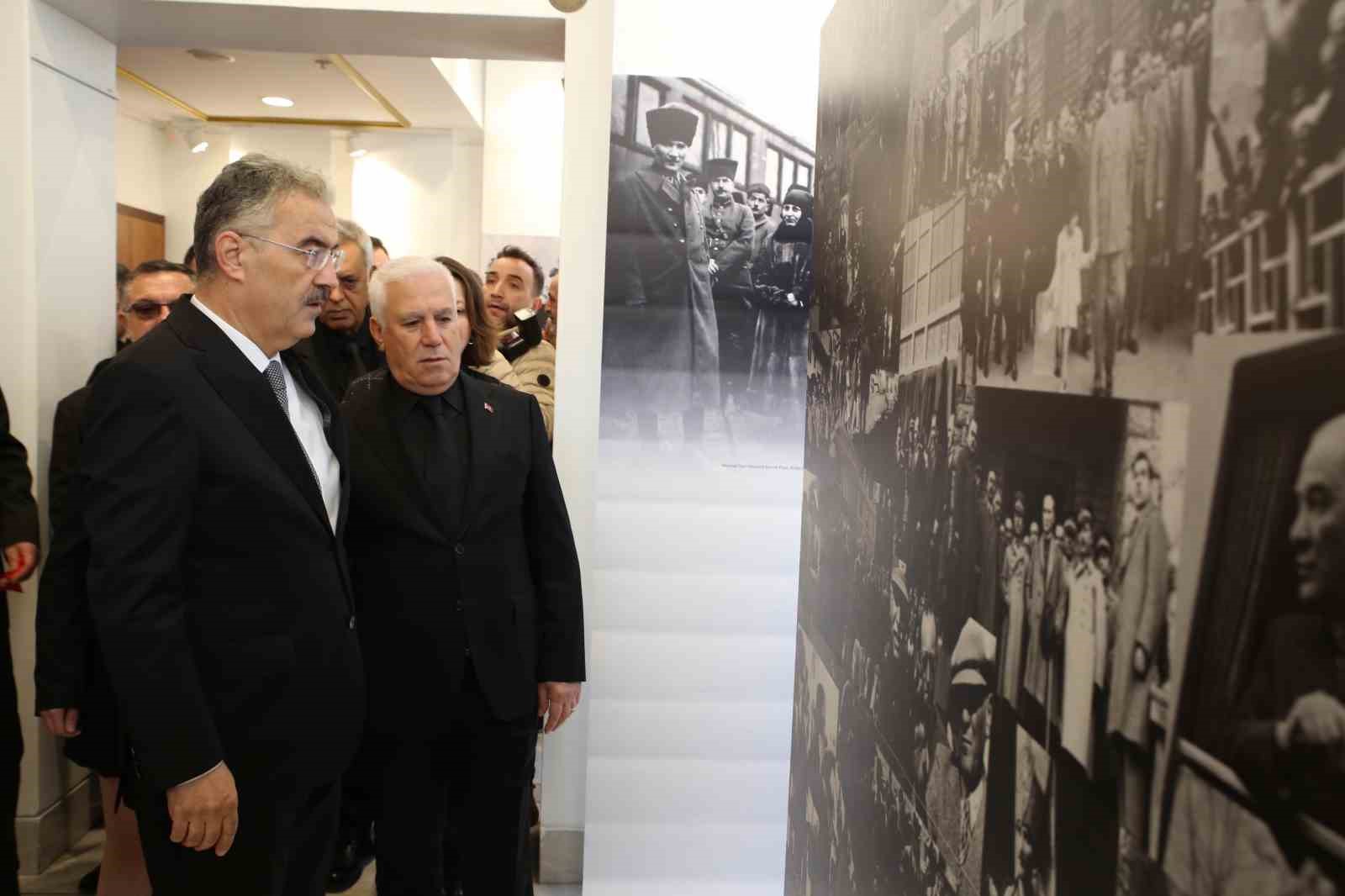 Başkan Bozbey: “Kent Meydanı’nda Ata’mızın izi olacak”
