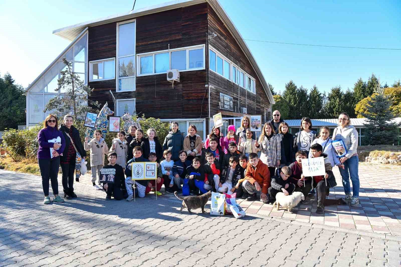 Öğrencilerden can dostlara anlamlı bağış
