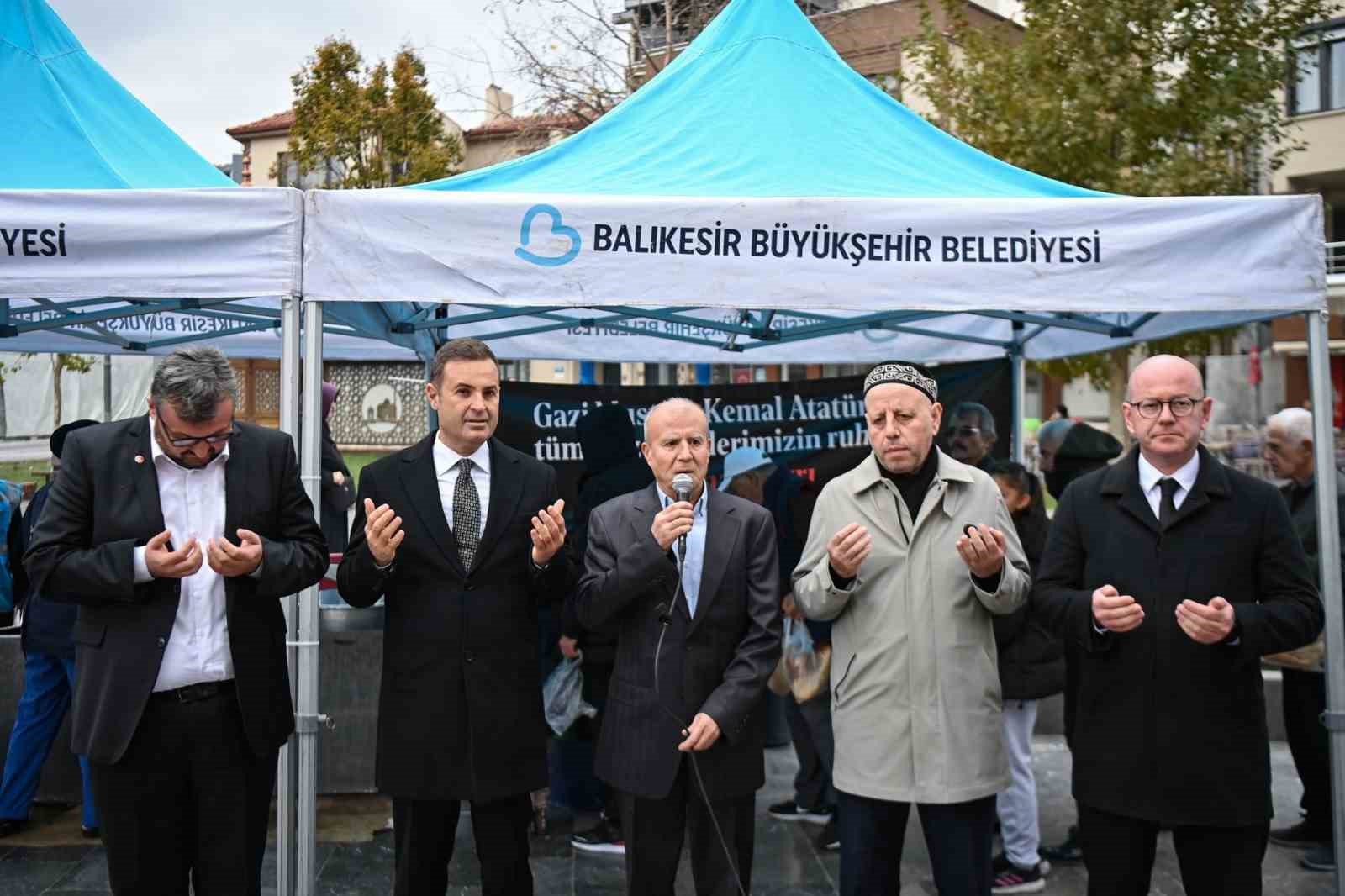 Atatürk’ü hutbe okuduğu tek camide dualarla andılar
