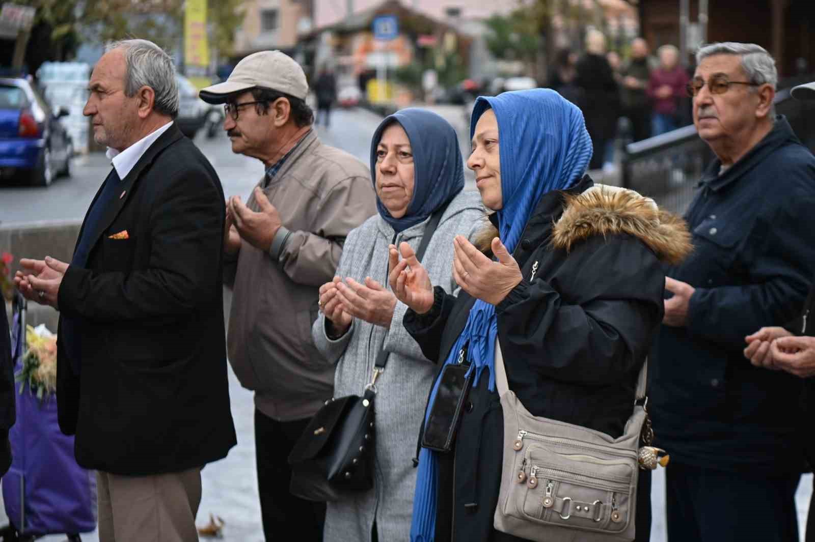 Atatürk’ü hutbe okuduğu tek camide dualarla andılar
