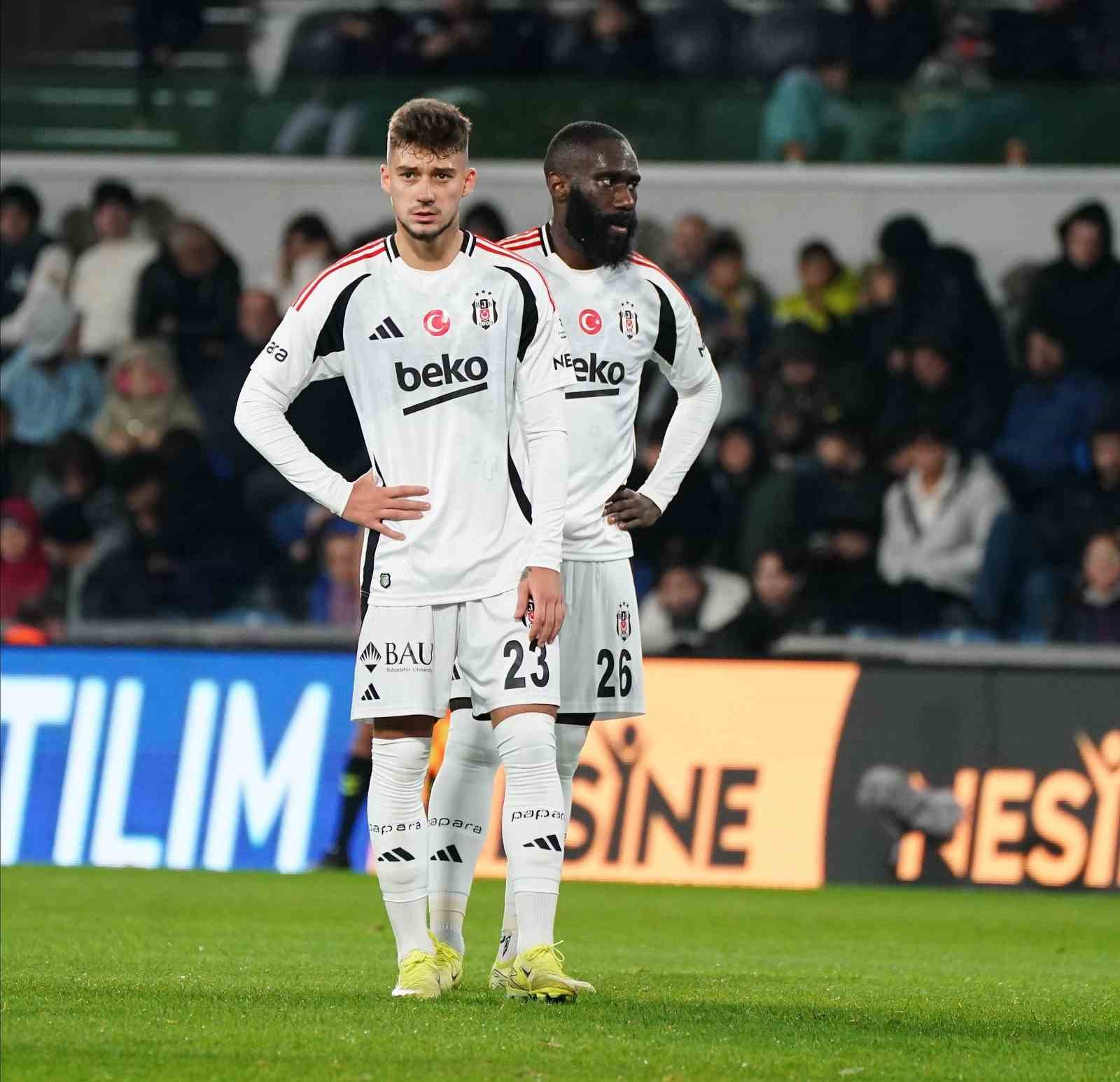 Trendyol Süper Lig: Başakşehir: 0 - Beşiktaş: 0 (İlk yarı)
