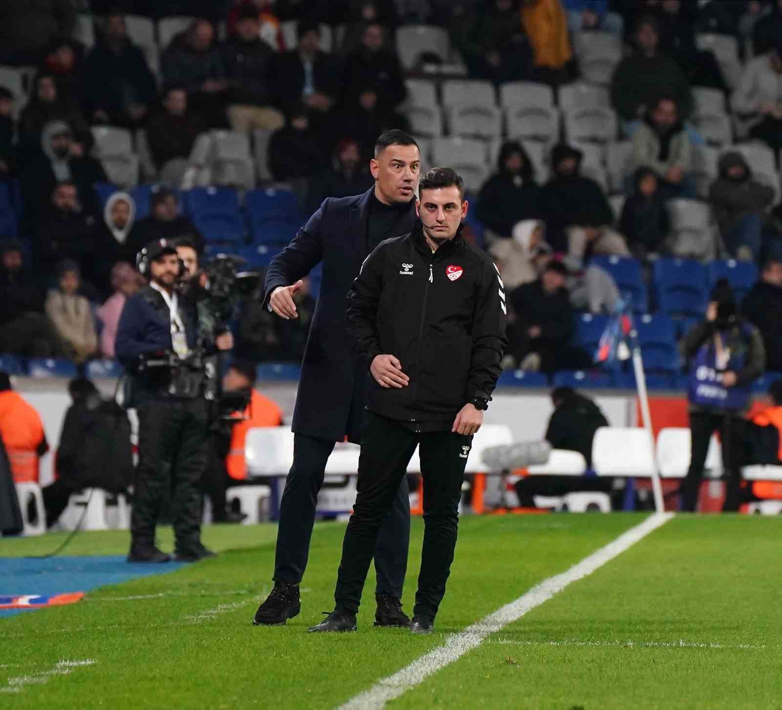 Trendyol Süper Lig: Başakşehir: 0 - Beşiktaş: 0 (İlk yarı)
