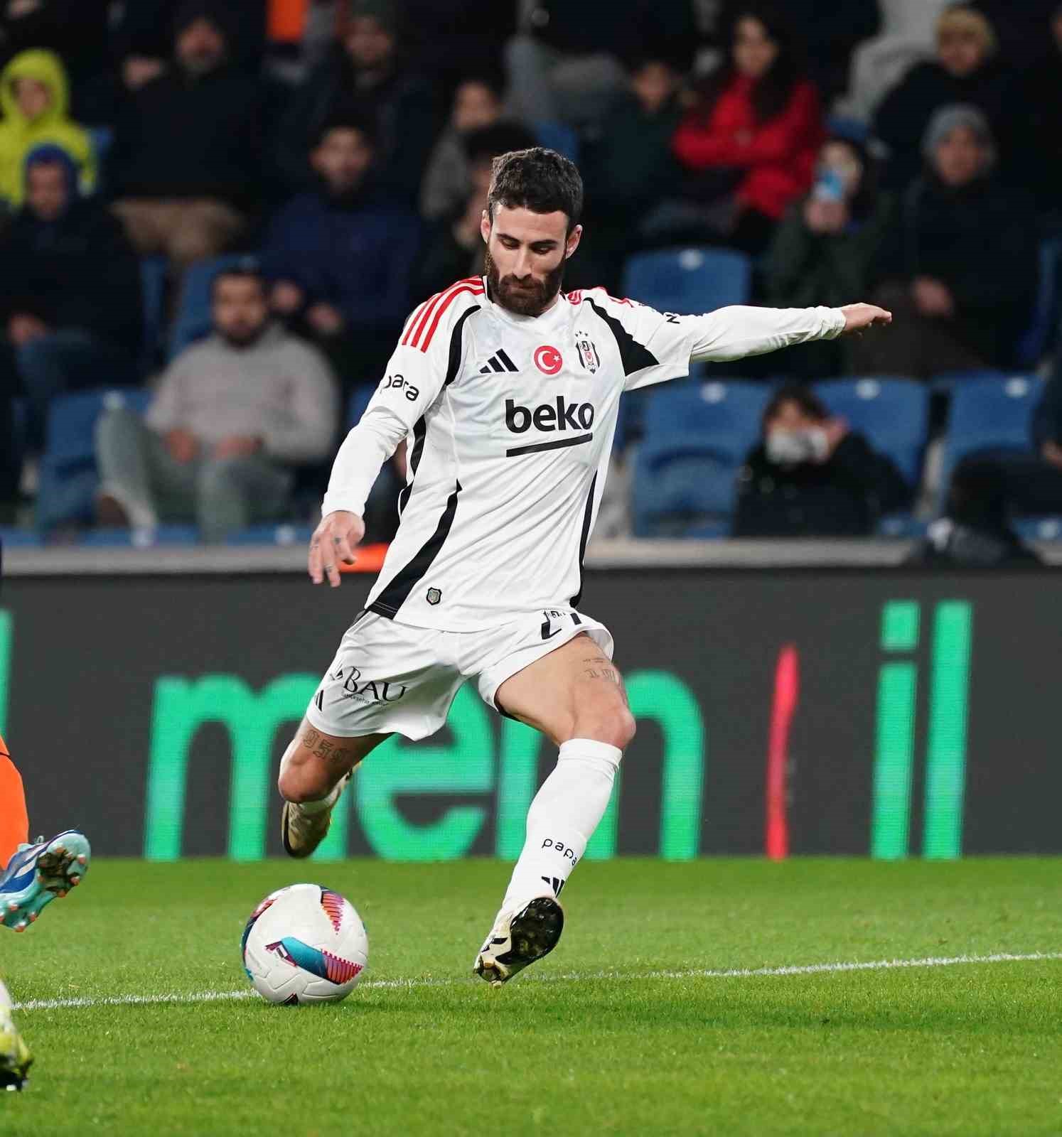 Trendyol Süper Lig: Başakşehir: 0 - Beşiktaş: 0 (İlk yarı)
