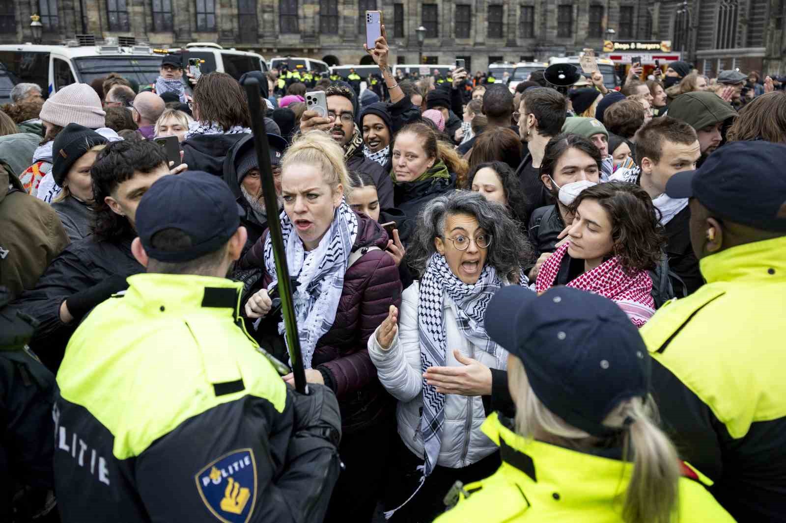 Hollanda’da Filistin destekçilerine polisten sert müdahale: 100’den fazla gözaltı
