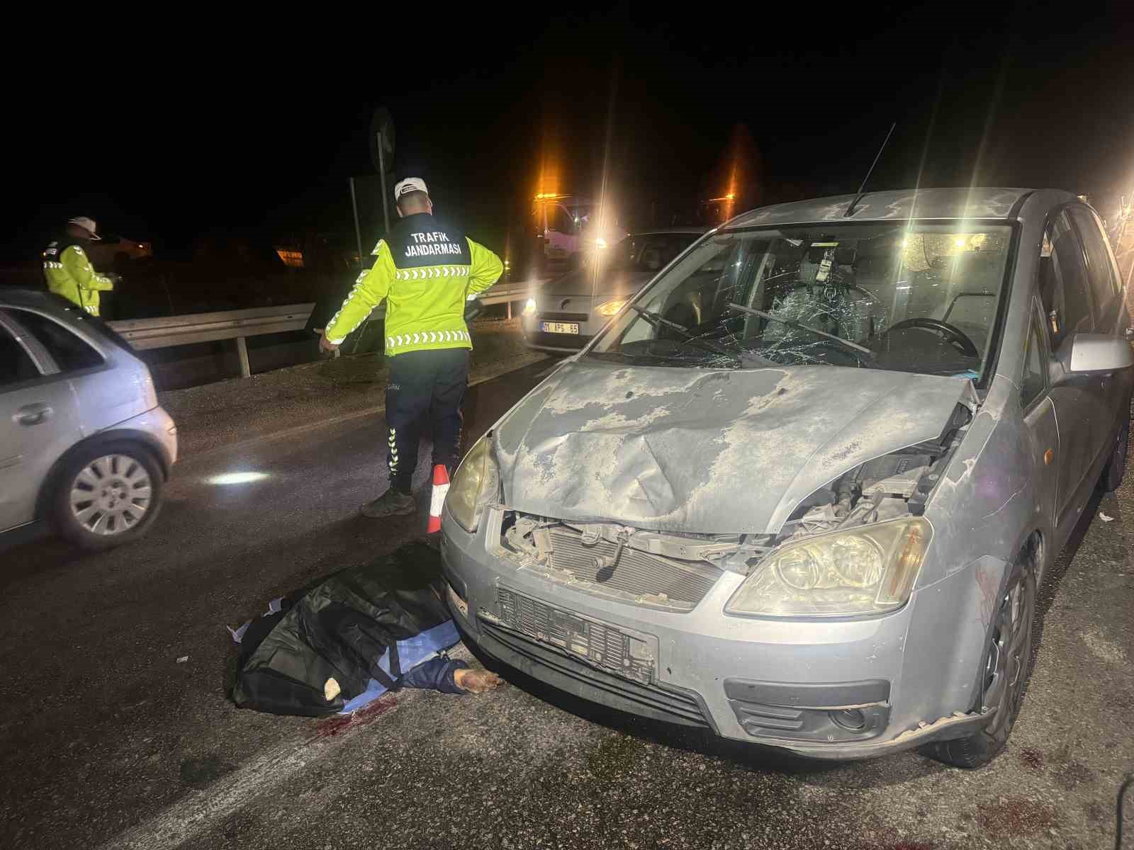 Adana’da otomobil motosiklete çarptı: 1 ölü, 3 yaralı
