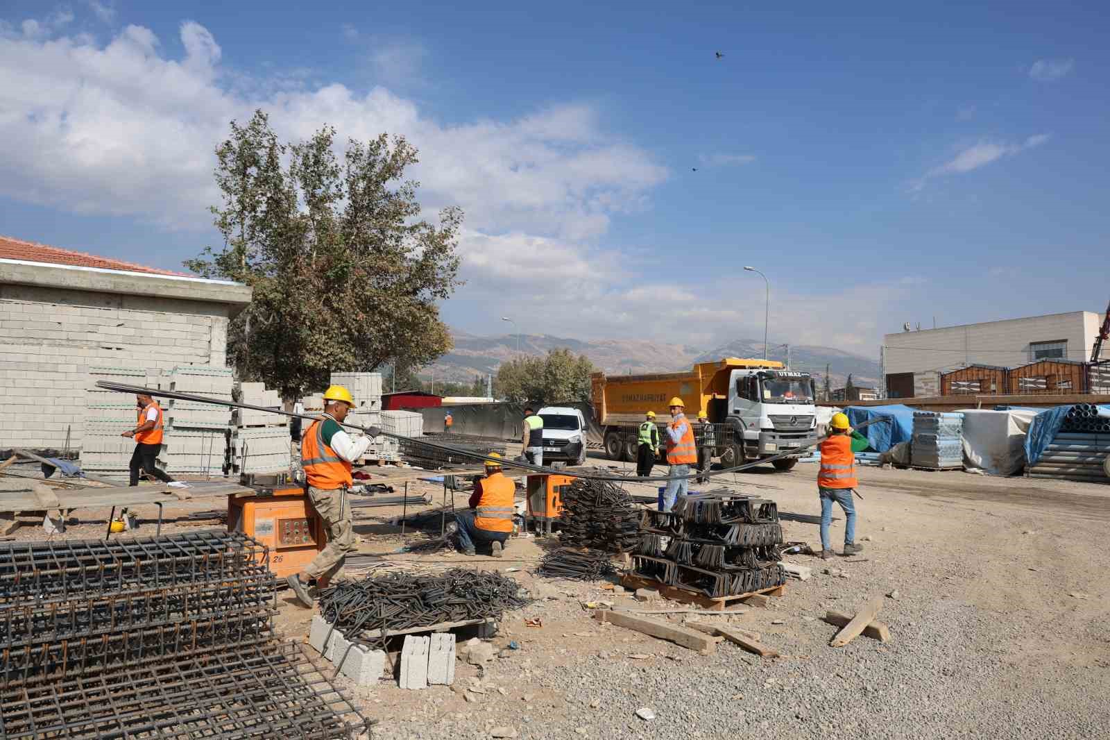 Depremin vurduğu Ebrar Sitesi’nde sona gelindi
