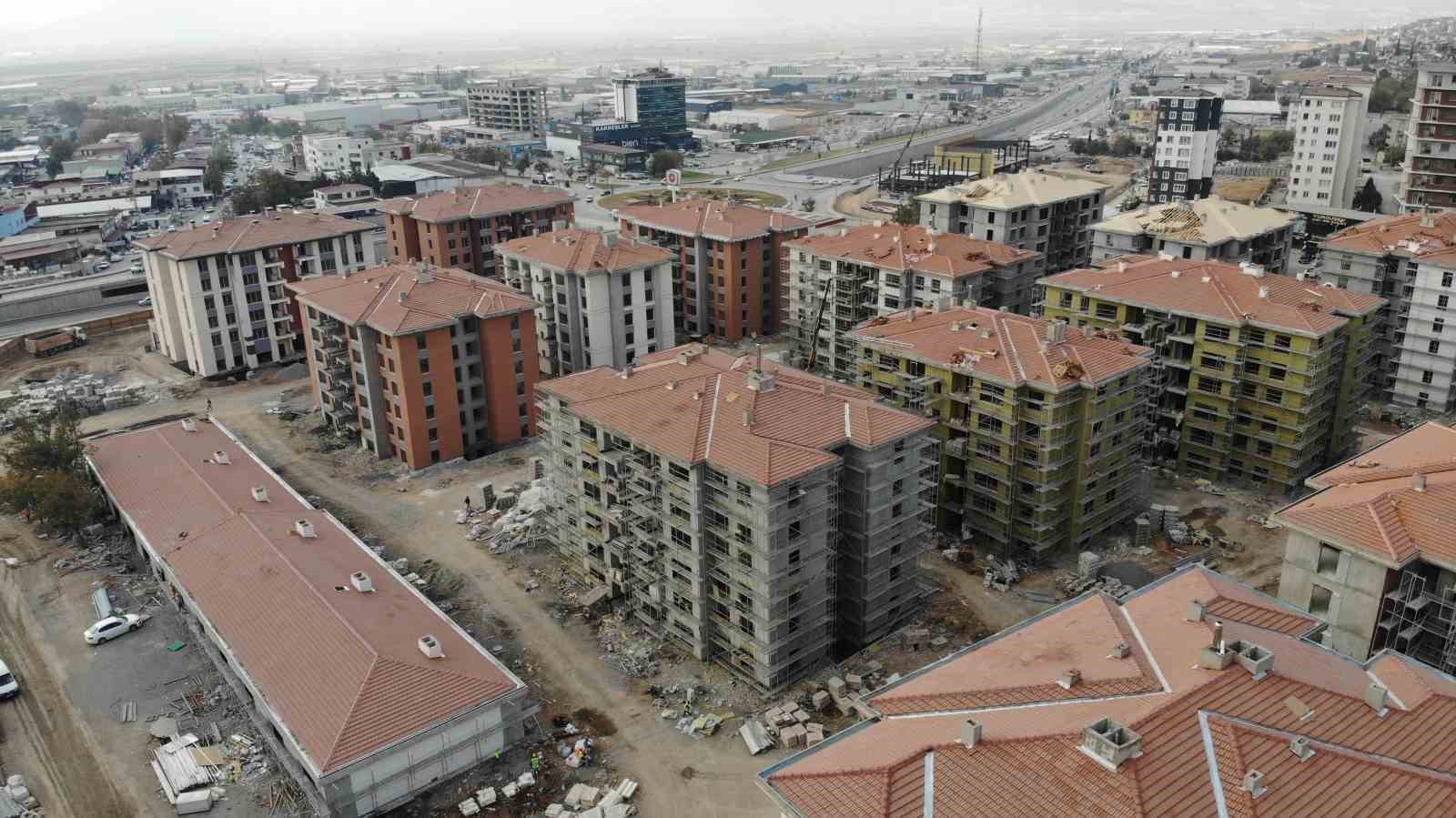 Depremin vurduğu Ebrar Sitesi’nde sona gelindi
