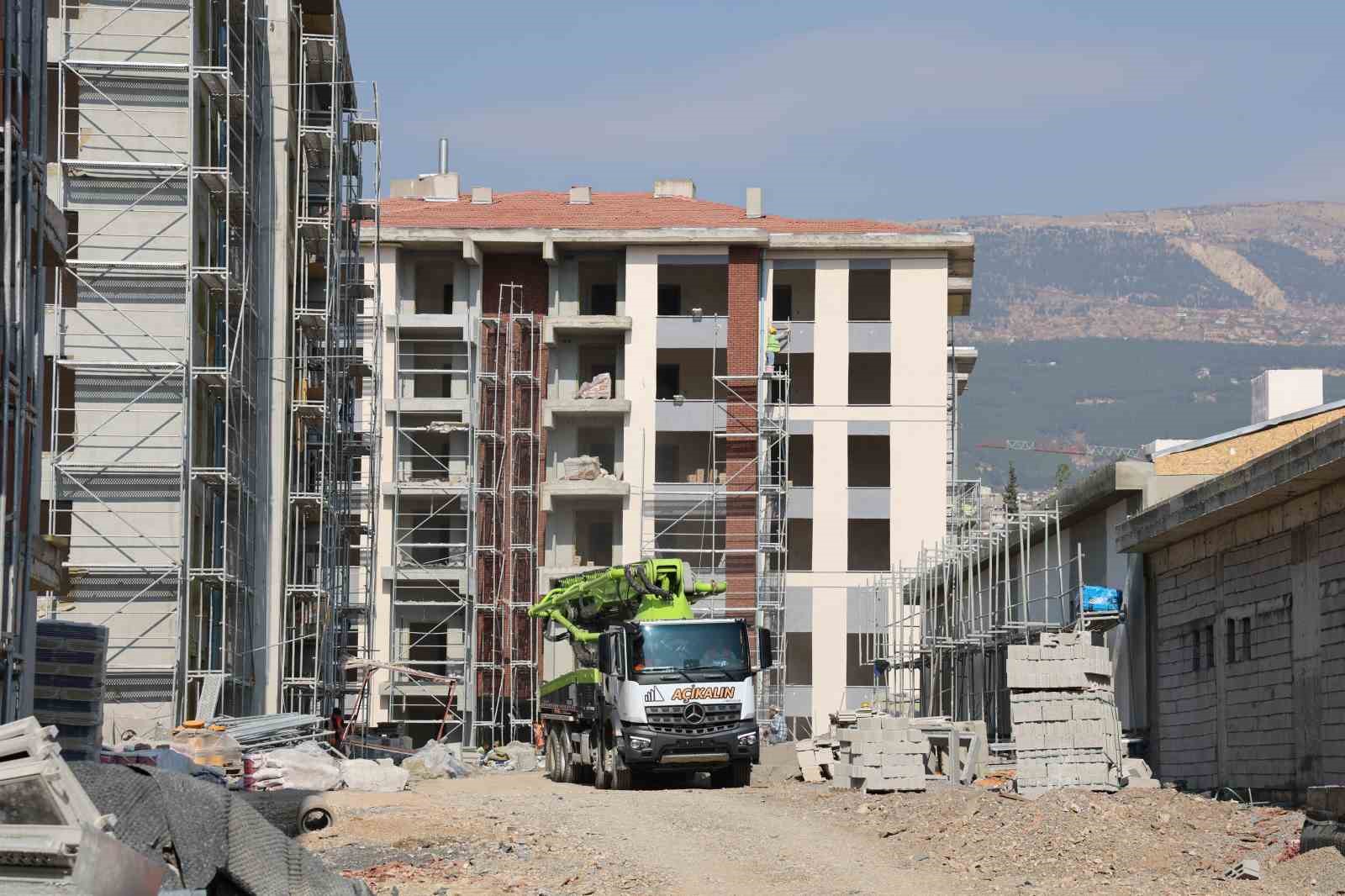 Depremin vurduğu Ebrar Sitesi’nde sona gelindi
