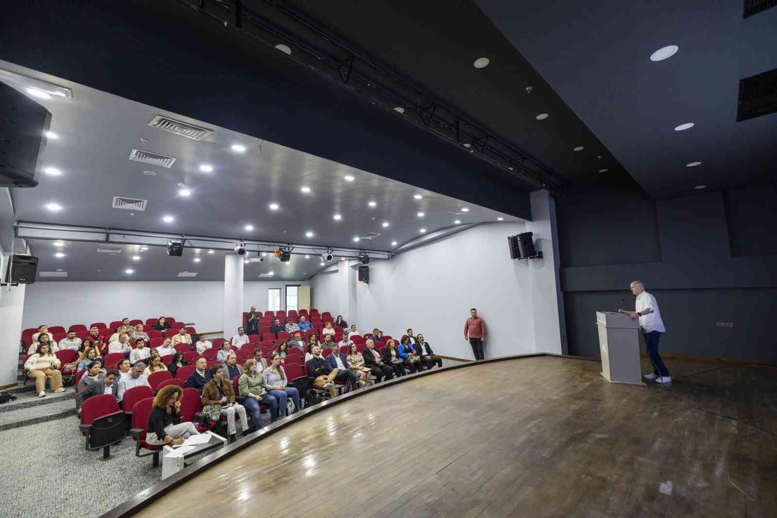 Büyükşehir Belediyesinden İklim ve Çevre Çalıştayı
