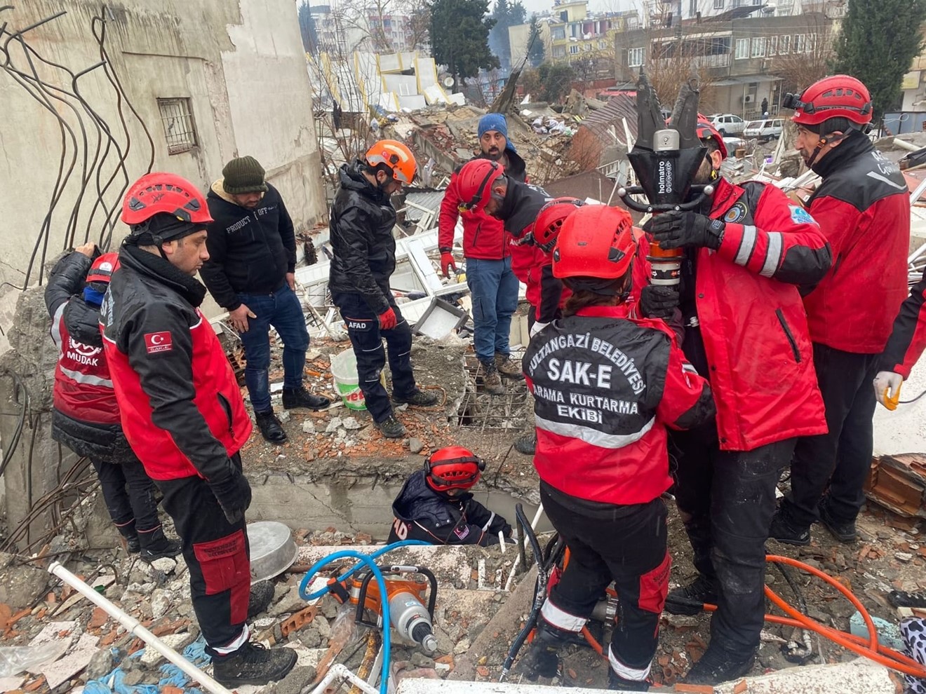 Sultangazi Belediyesi’nden depremzedeler için yapılan konteynerin teslimatıyla ilgili iddialara açıklama
