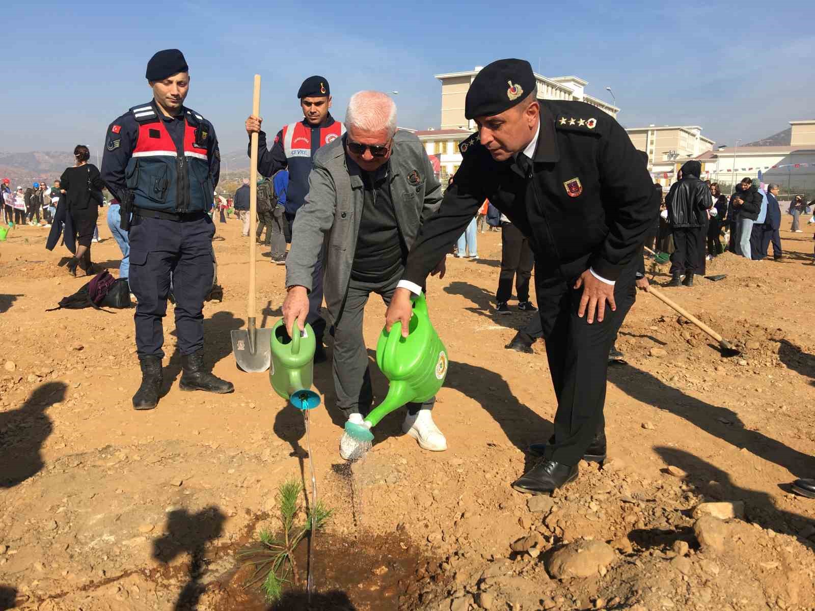 Aydın’da fidanlar toprakla buluştu
