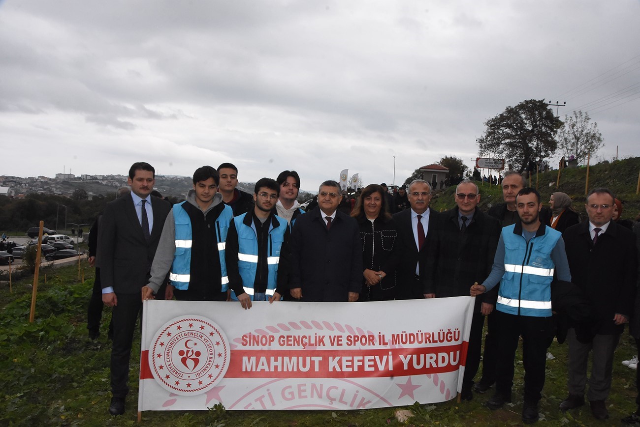 Sinop’ta 11 bin 610 fidan toprakla buluştu
