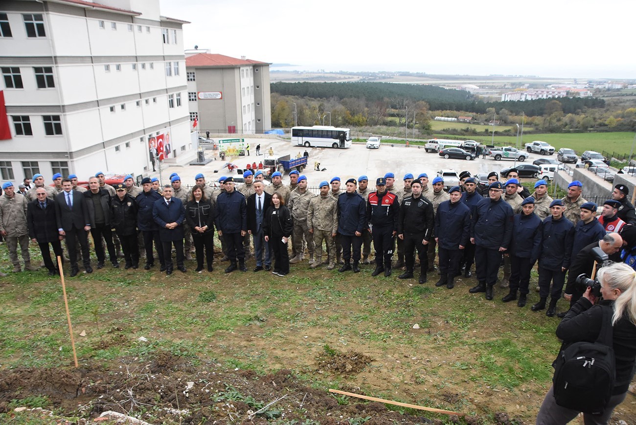 Sinop’ta 11 bin 610 fidan toprakla buluştu
