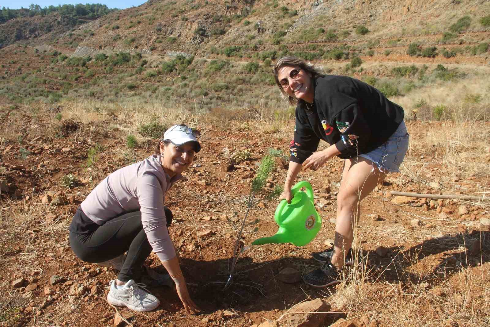 Fethiye’de geleceğe nefes için 5 bin fidan toprakla buluştu
