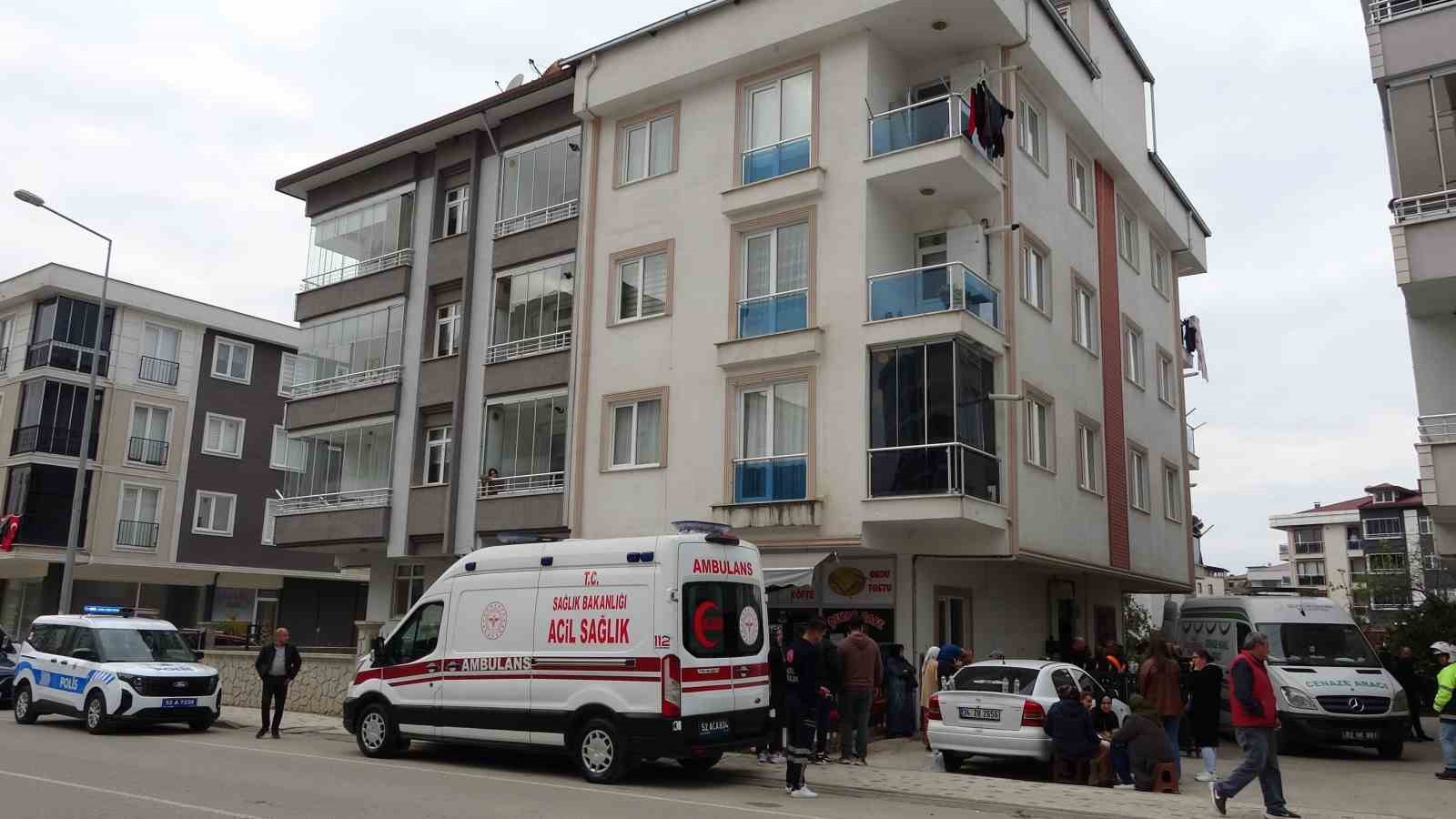 Ordu’da bir kişi merdiven boşluğunda asılı halde bulundu
