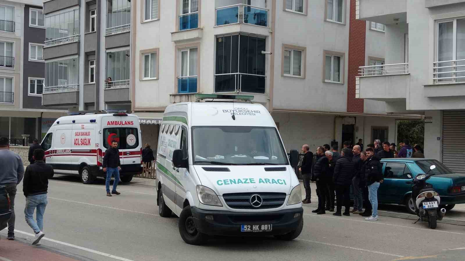 Ordu’da bir kişi merdiven boşluğunda asılı halde bulundu
