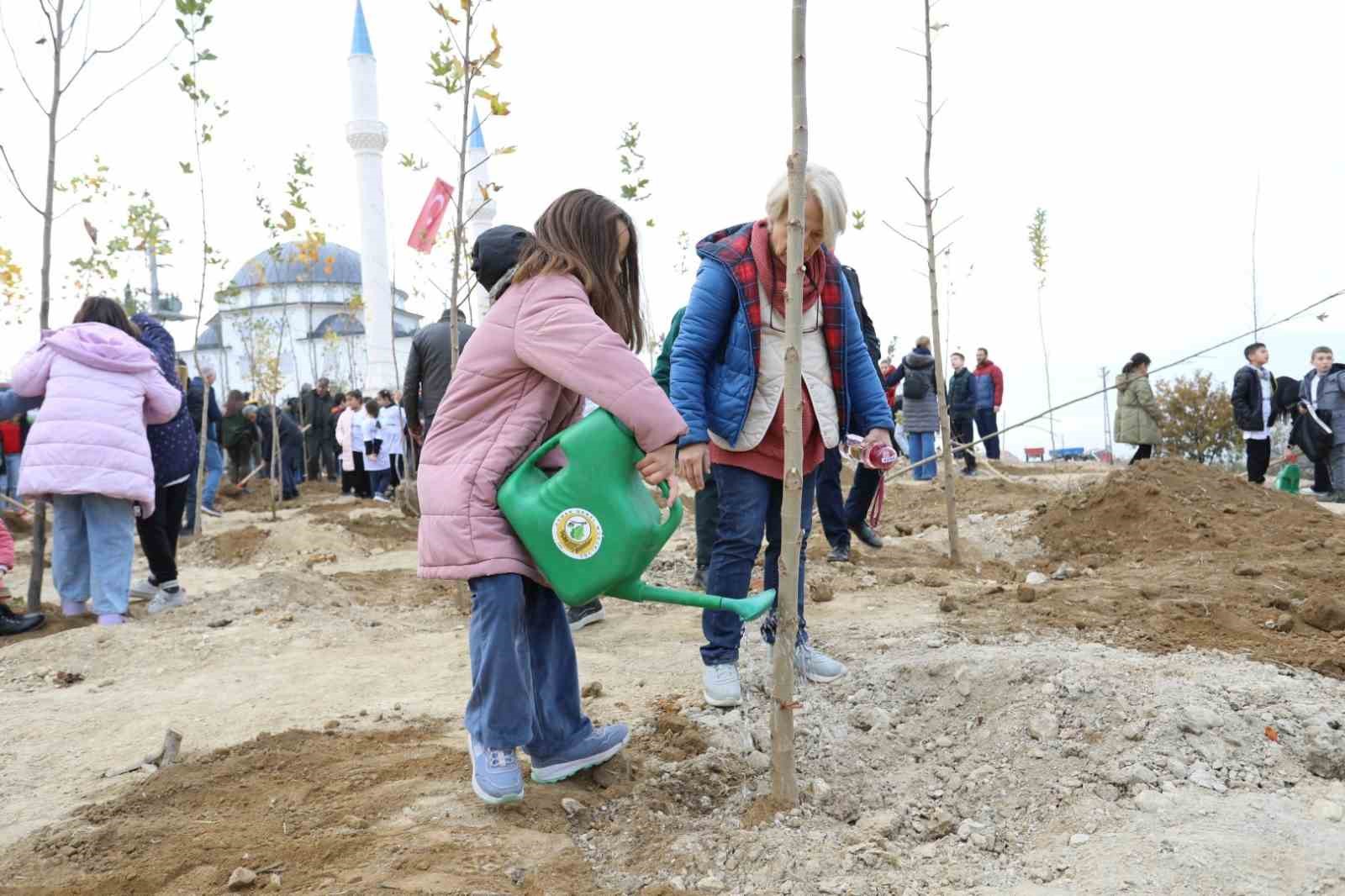 İnegöl’de fidanlar toprakla buluştu
