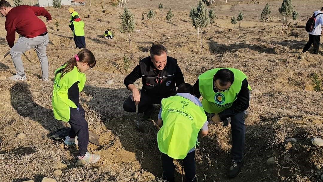 Sungurlu’da fidanlar toprakla buluştu
