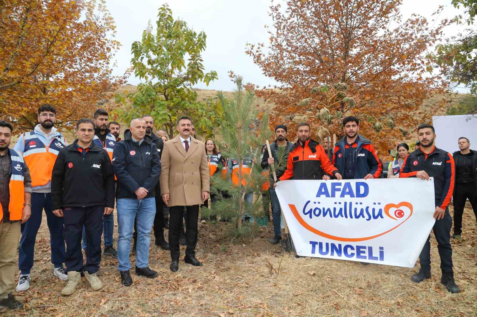 Tunceli’de 35 bin fidan toprakla buluşturuldu
