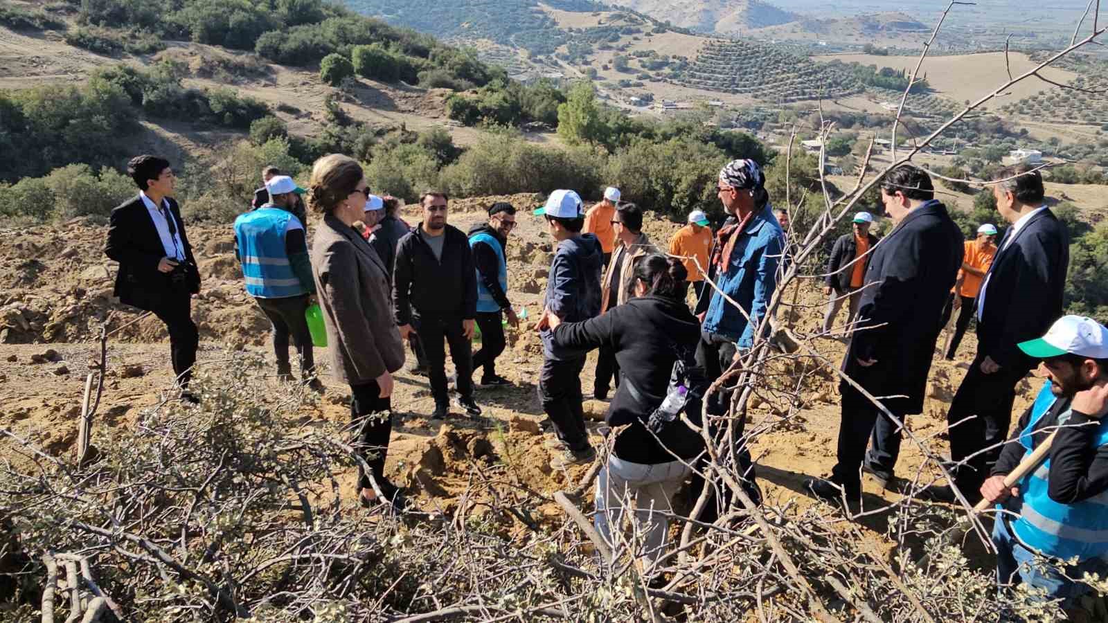 Nazilli’de fidanlar toprakla buluştu
