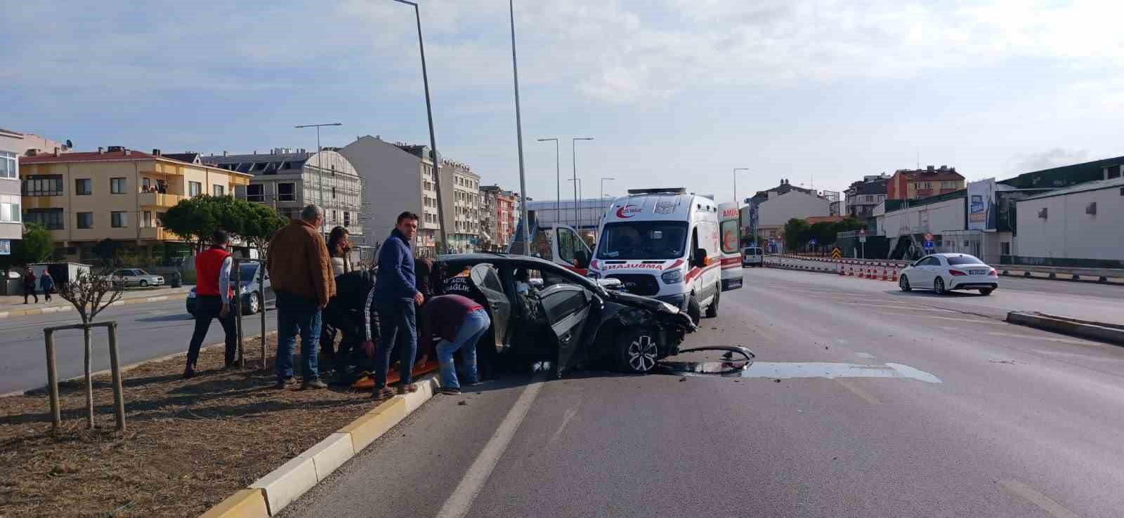 Bandırma’da trafik kazası: 3 yaralı
