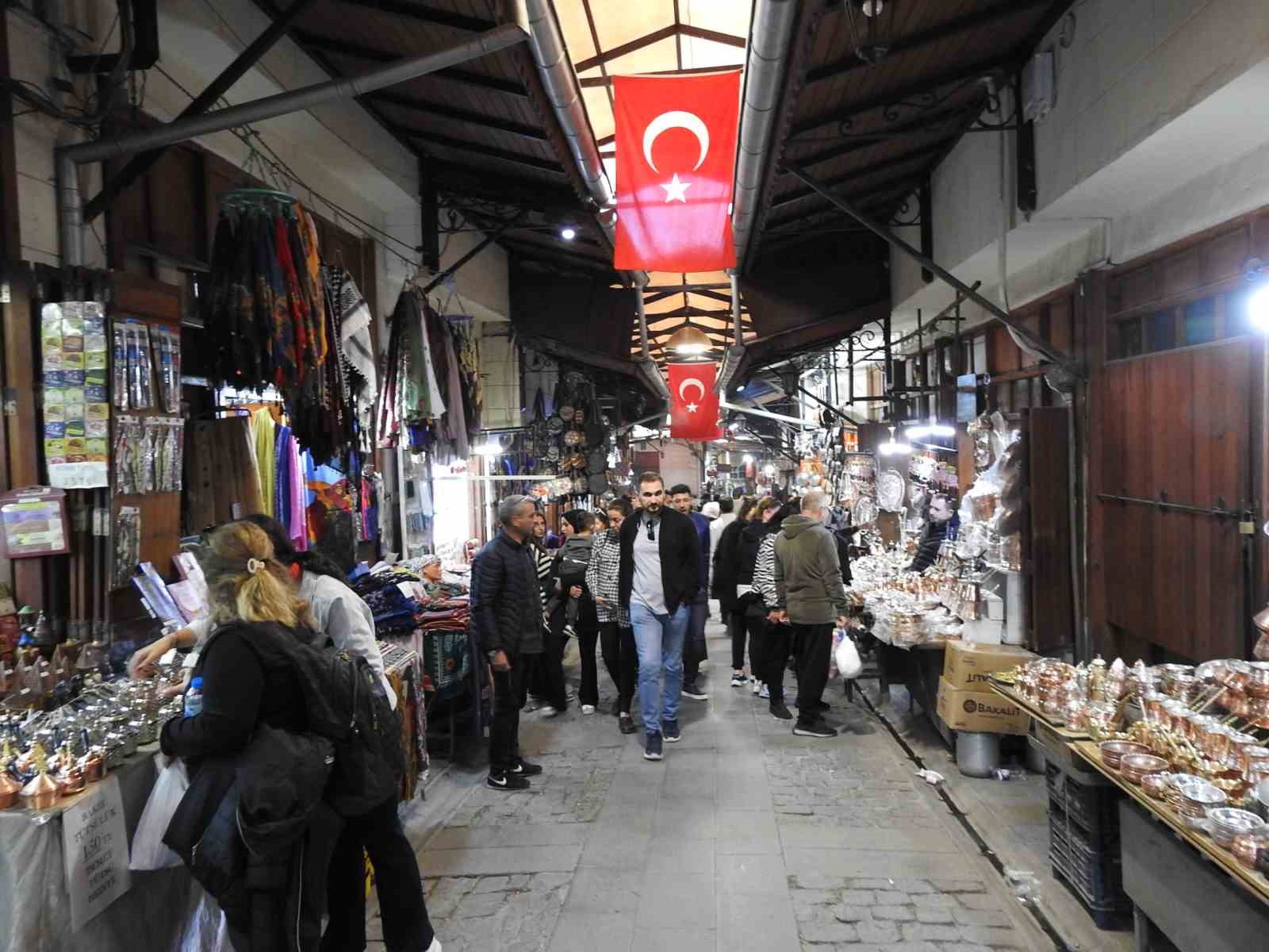 Gaziantep’in tarihi mekanları ara tatilde turist akınına uğradı
