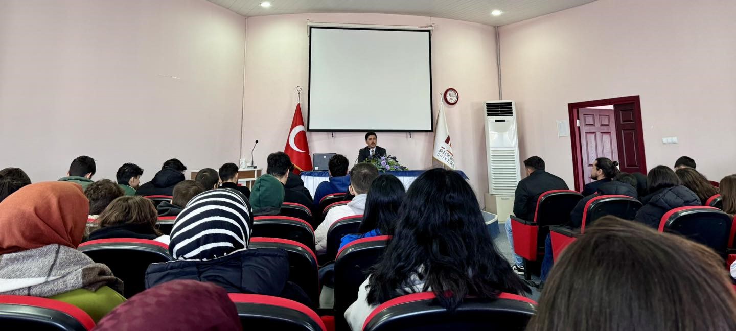 Kaymakam Kahraman,  ’Kariyer Planlaması’ seminerine konuşmacı olarak katıldı
