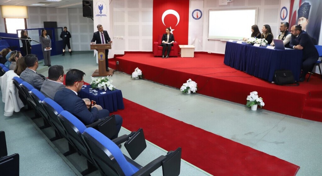 Kütahya’da ’sanal bahis bağımlılığı’ konulu panel
