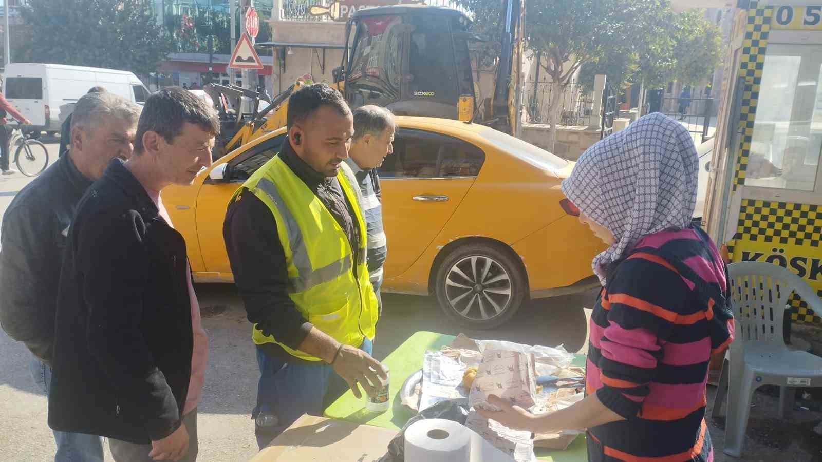 CHP’li Meclis üyeleri Köşk’te lokma hayrı yaptı
