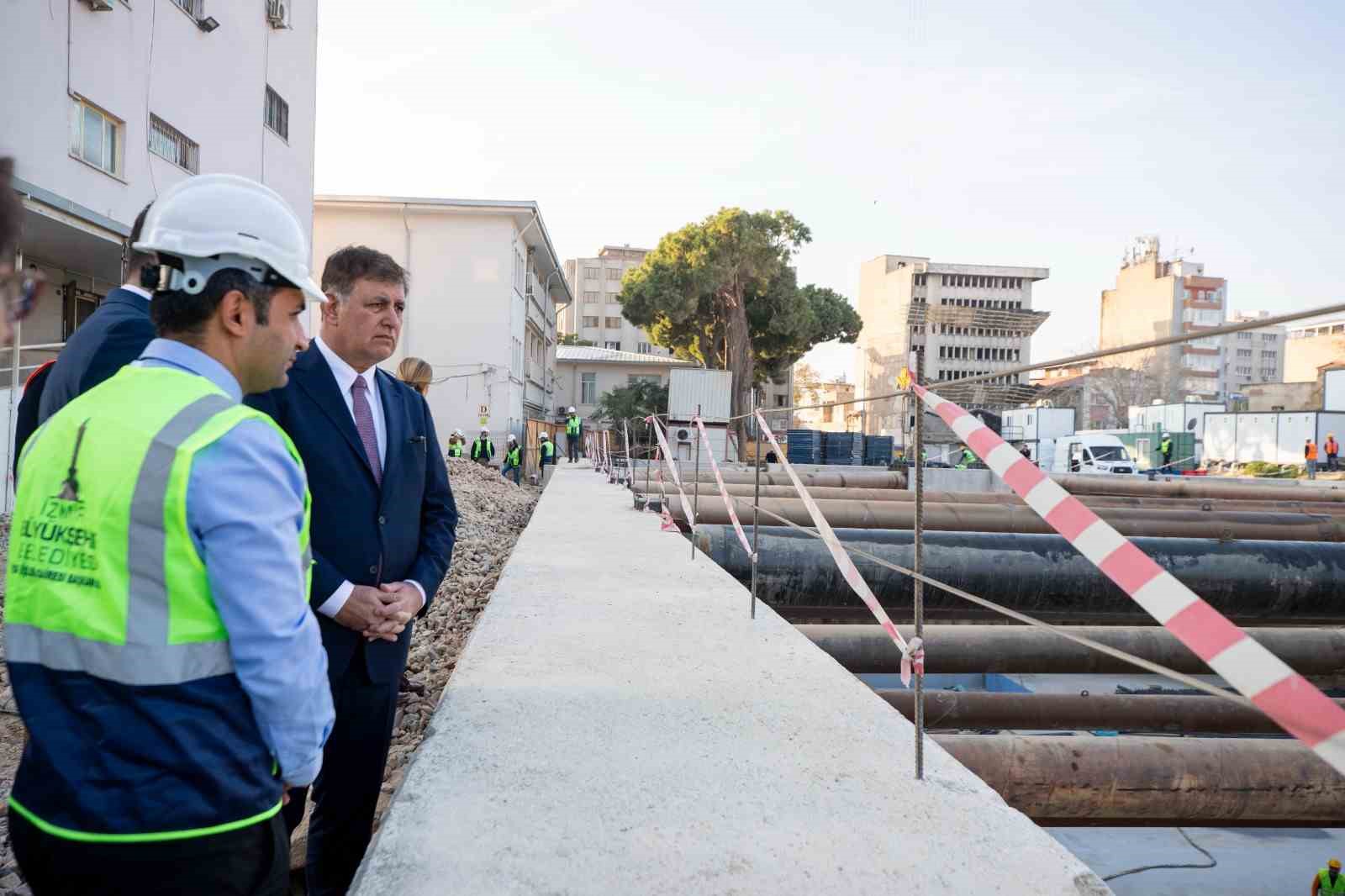 Başkan Tugay’dan Eşrefpaşa Hastanesi incelemesi
