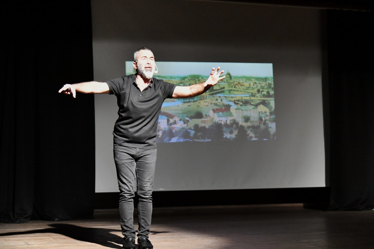 “Beni hatırlayınız” tiyatro oyunu çok beğenildi
