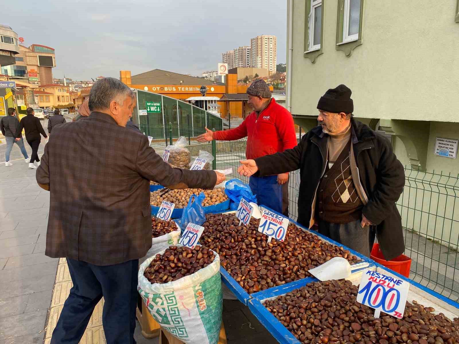 Kış aylarının vazgeçilmez kestane bu yıl yüz güldürdü
