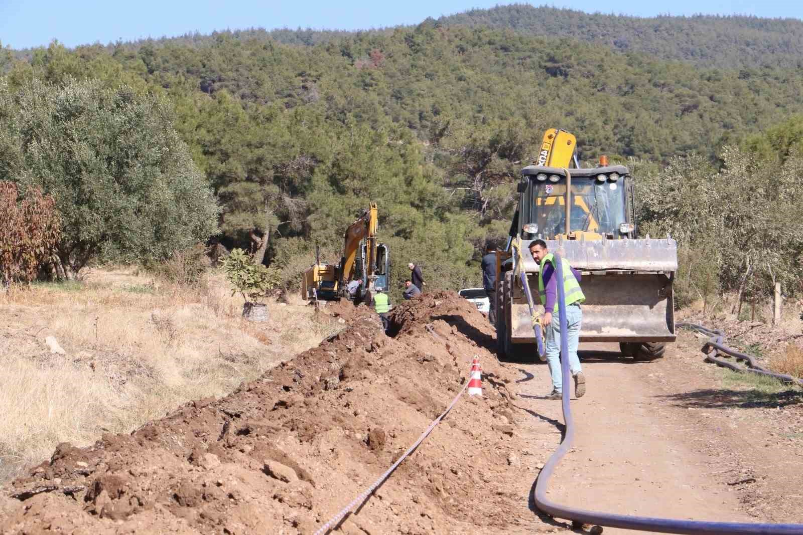 Bir mahallenin daha su sorunu çözülüyor
