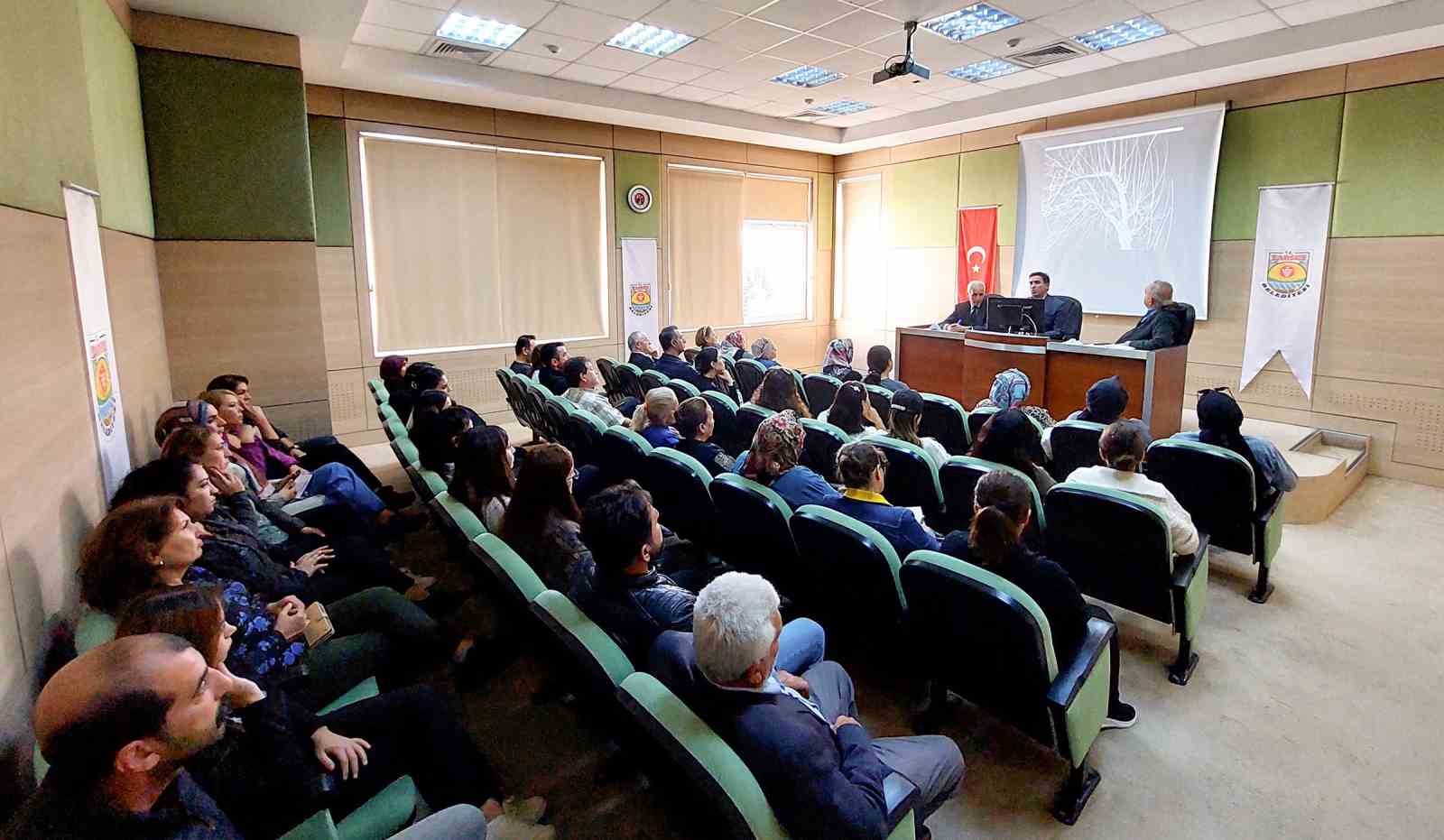 Tarsus’ta ’İpek Böcekçiliği Yetiştiriciliği’ semineri’ düzenlendi
