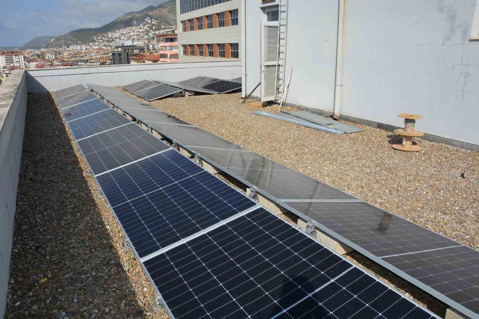 Alanya Adliye Binası kendi elektriğini üretmeye başladı
