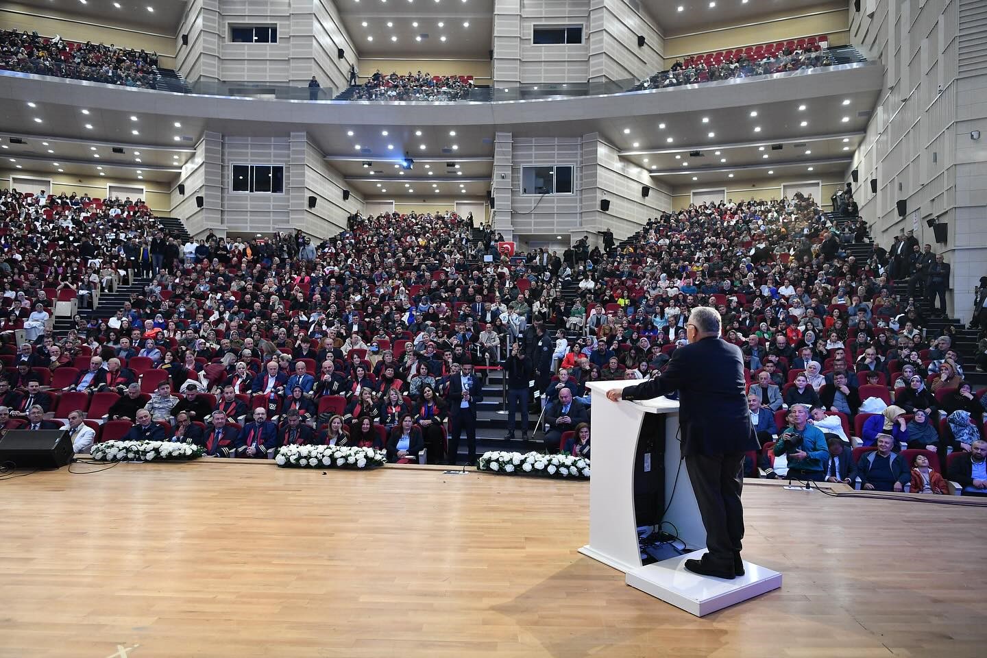 Doktor adayları beyaz önlüklerini giydi
