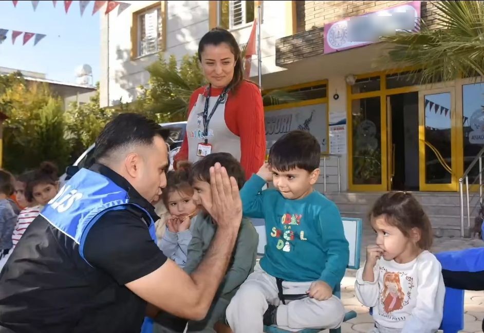 Adıyaman’da minik öğrencilere polislik mesleği tanıtıldı
